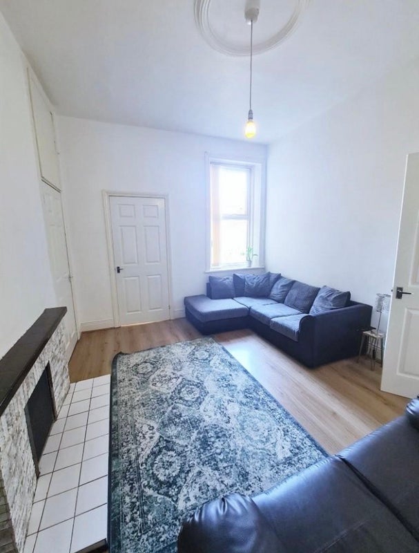 Flat Warton Terrace in Newcastle upon Tyne