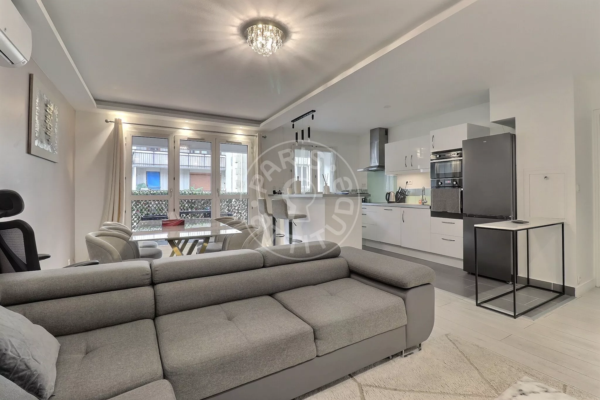 Flat Rue Raspail in Levallois-Perret