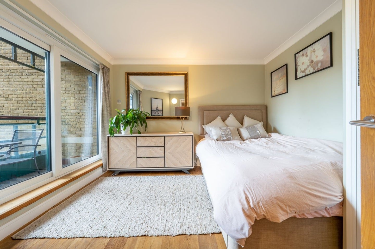 Flat Harrow Road in City of Westminster