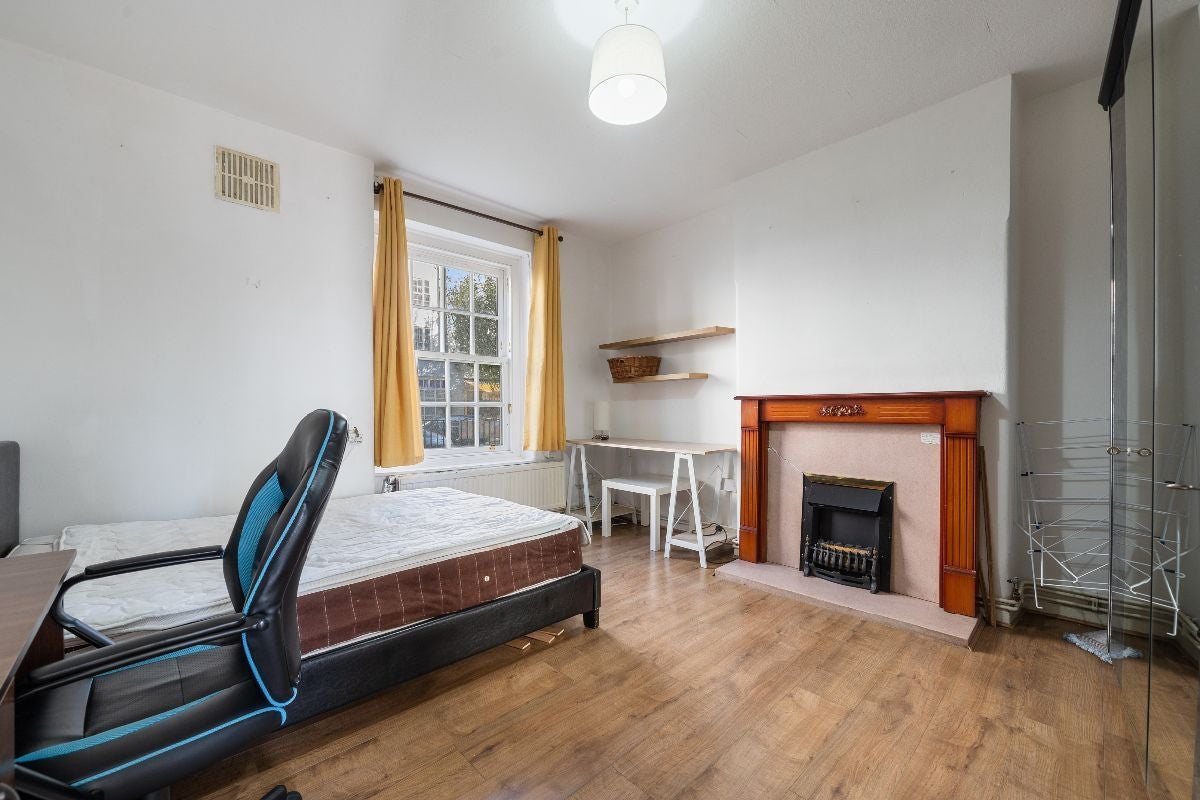 Flat Chalton Street in London