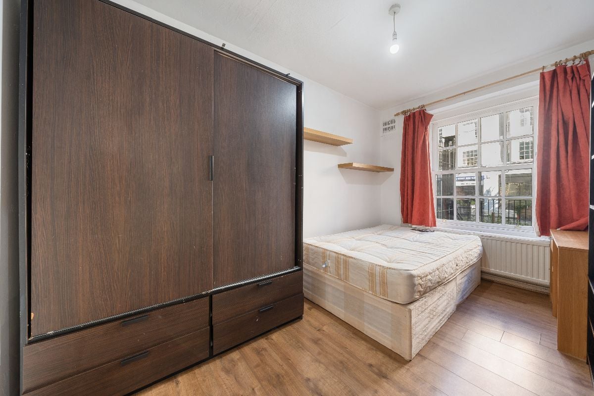 Flat Chalton Street in London