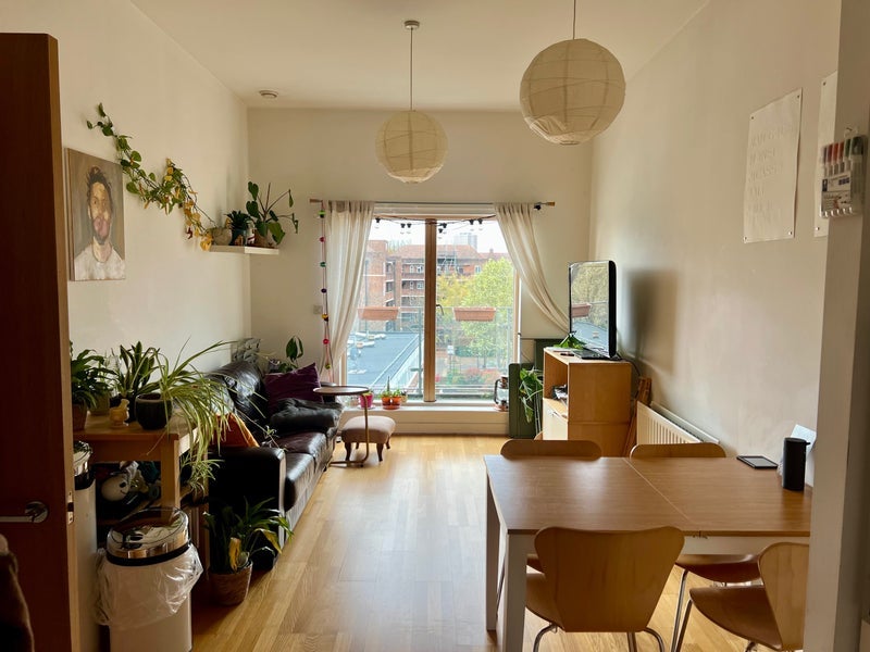 Flat Dibden Street in Greater London