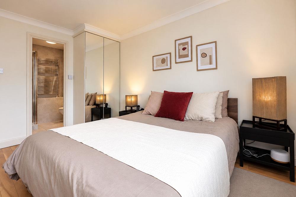 Flat Queensway in City of Westminster