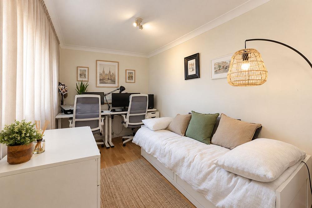 Flat Queensway in City of Westminster