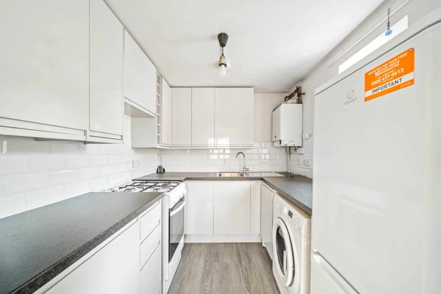 Flat Fairchild Close in Greater London