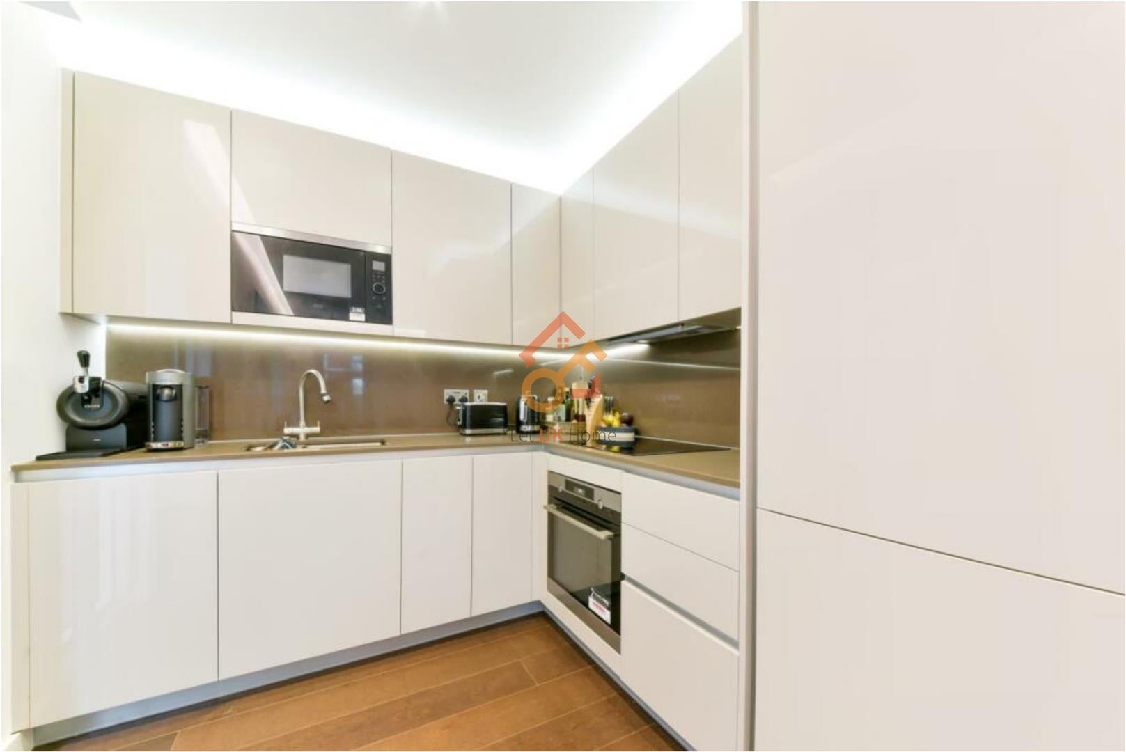 Flat Malthouse Road in Greater London