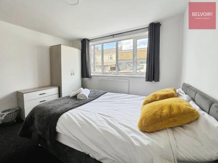 Room Grimsby Road in Cleethorpes