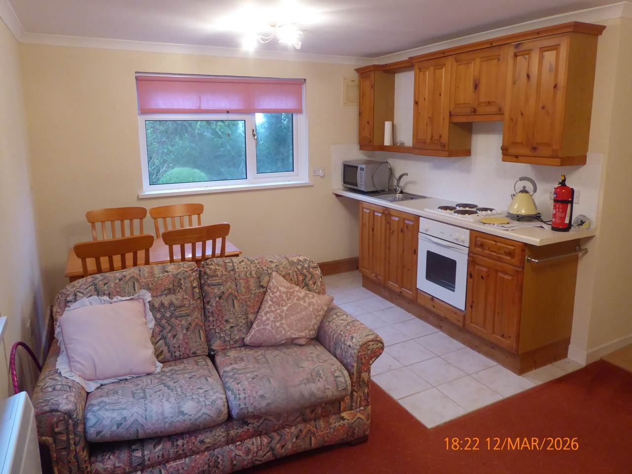 Flat Hydfron Close in Llanddowror