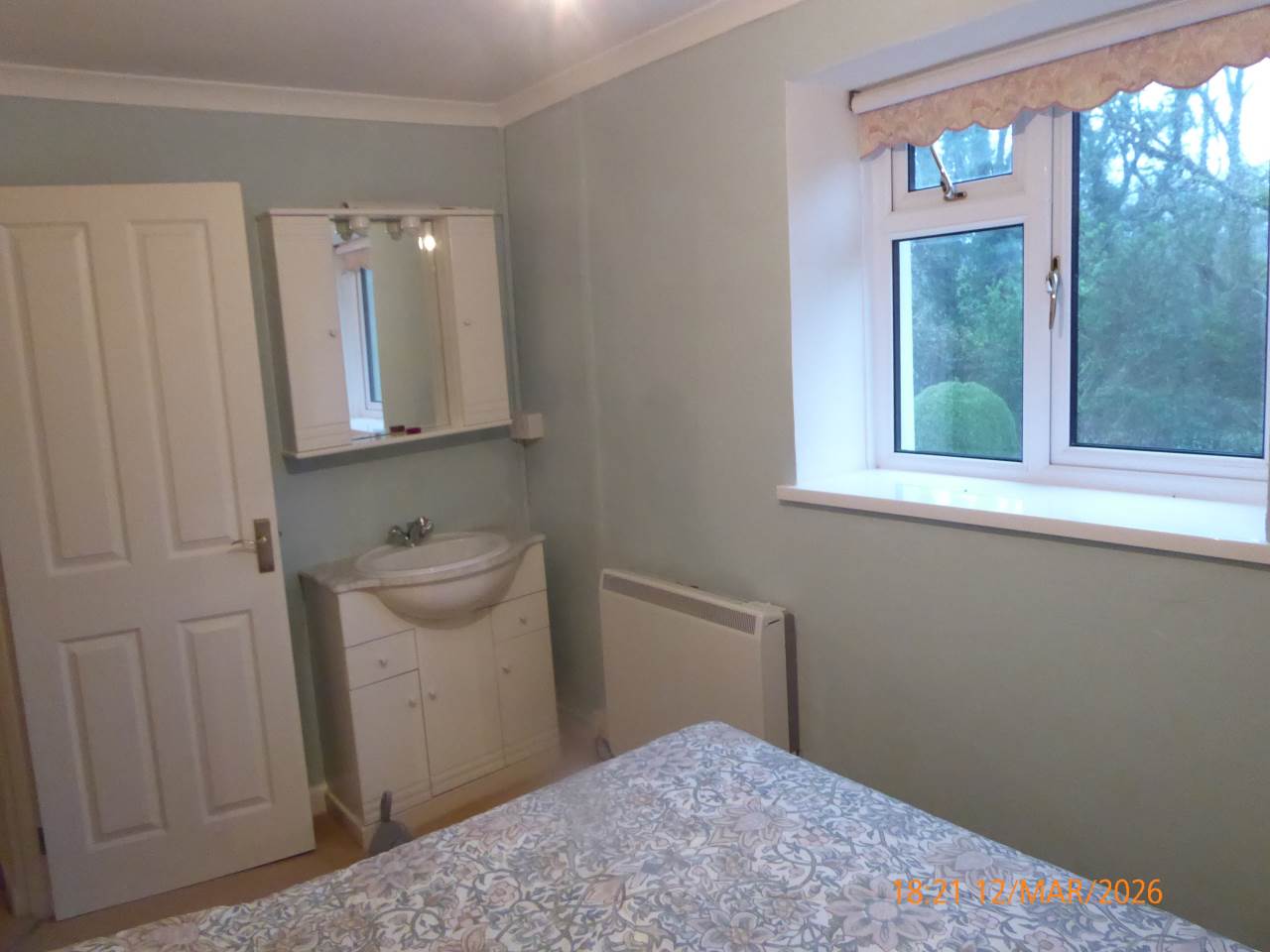 Flat Hydfron Close in Llanddowror