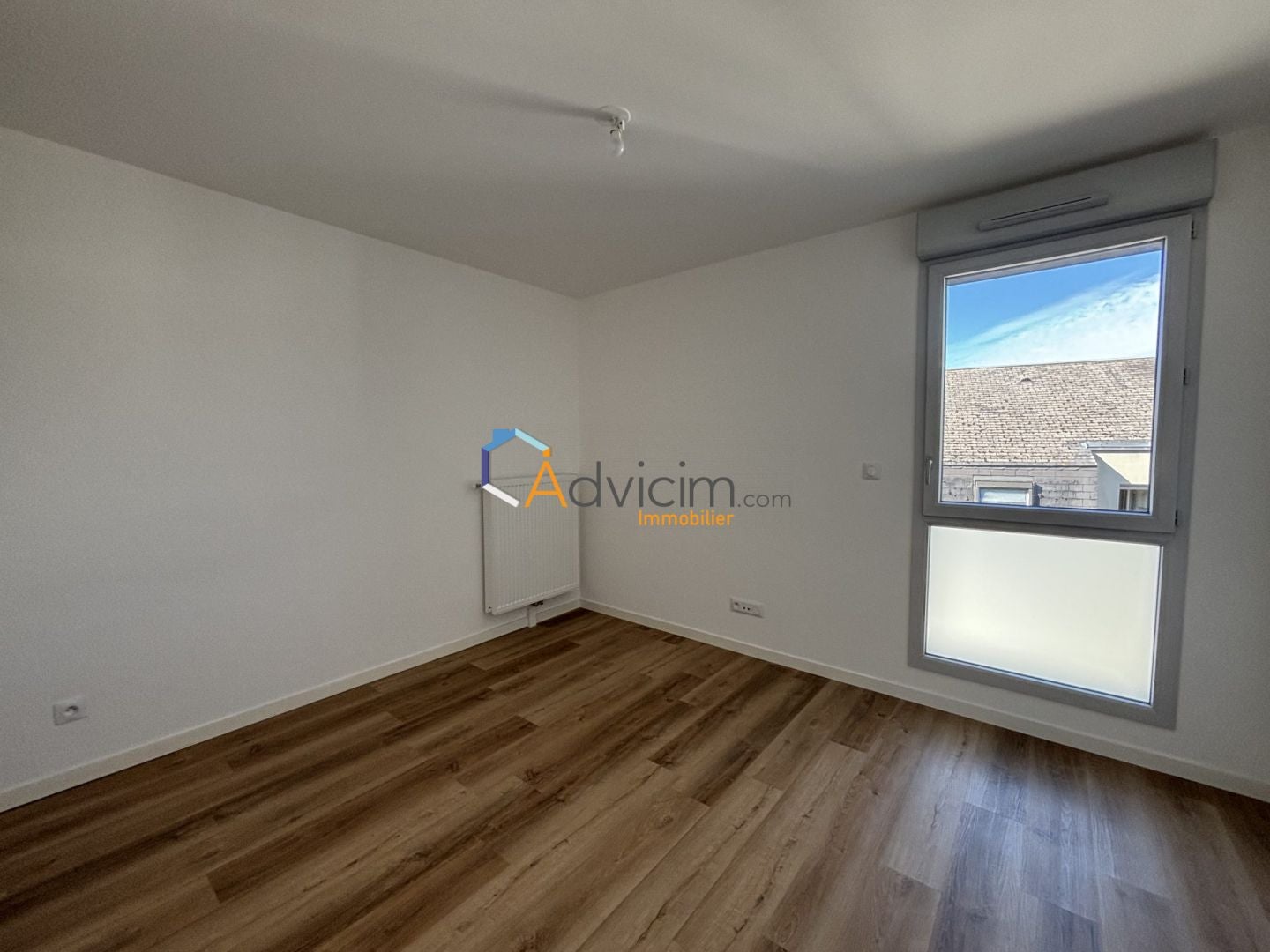Flat Rue de la Source Saint-Martin in Saran