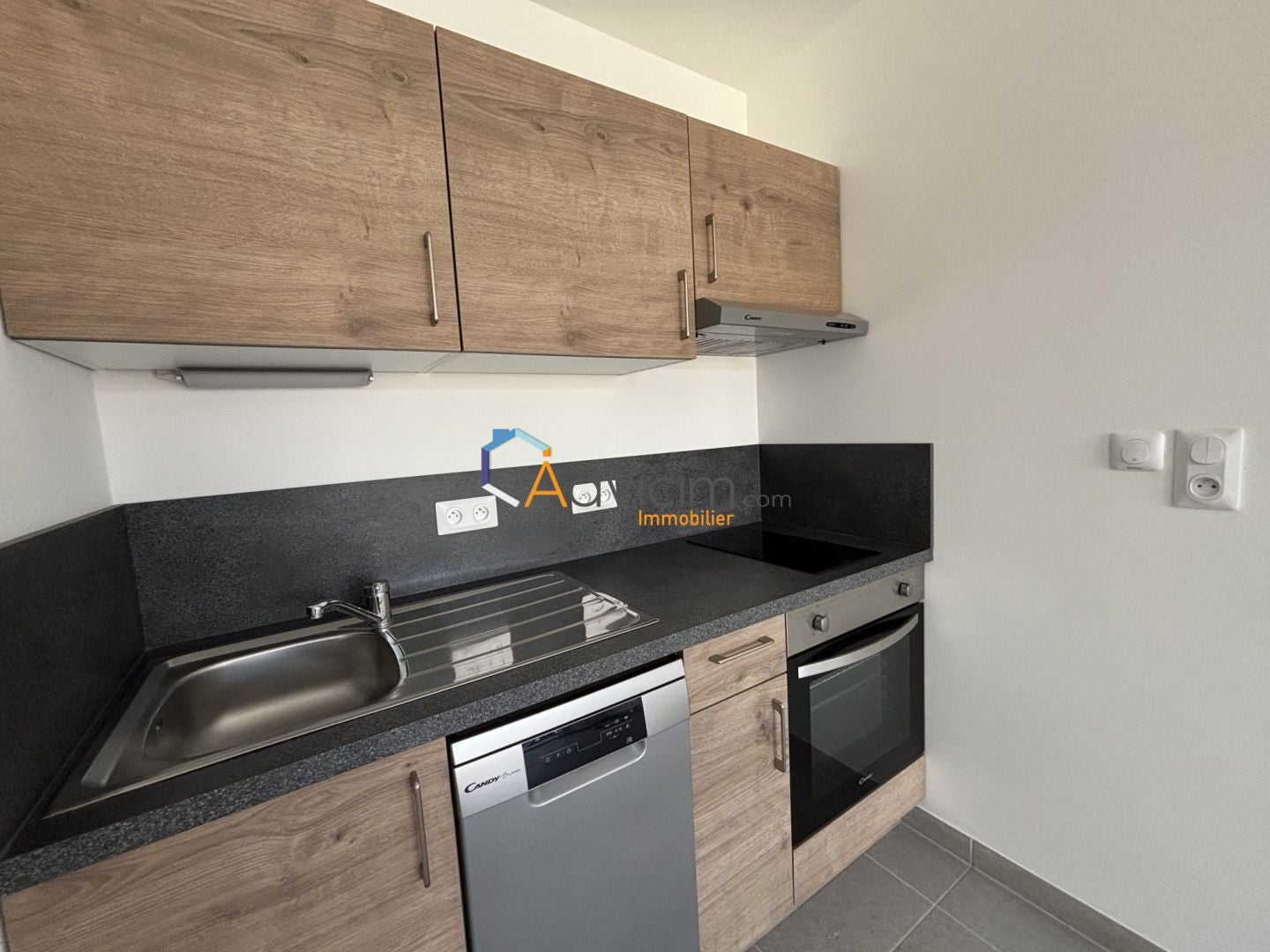 Flat Rue de la Source Saint-Martin in Saran