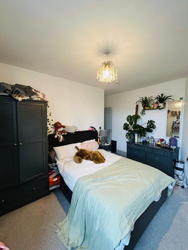 Room Beaconsfield Street in Bristol