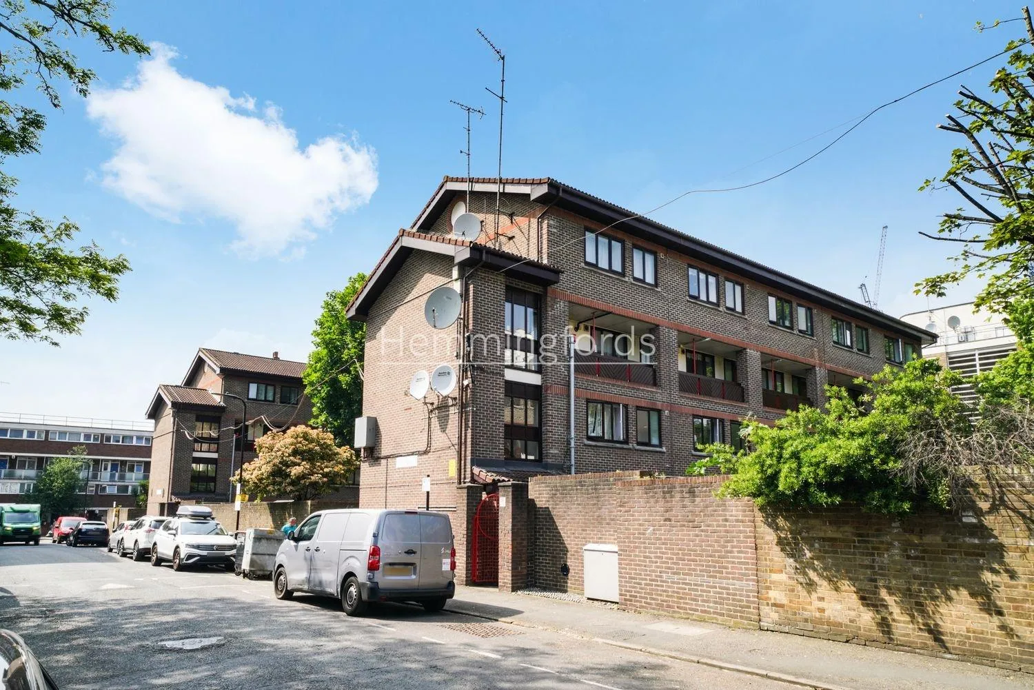 Flat Purcell Street in Greater London