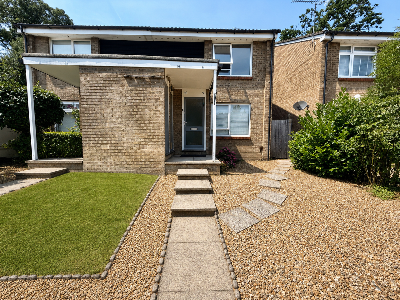 Flat Fosters Close in Greater London