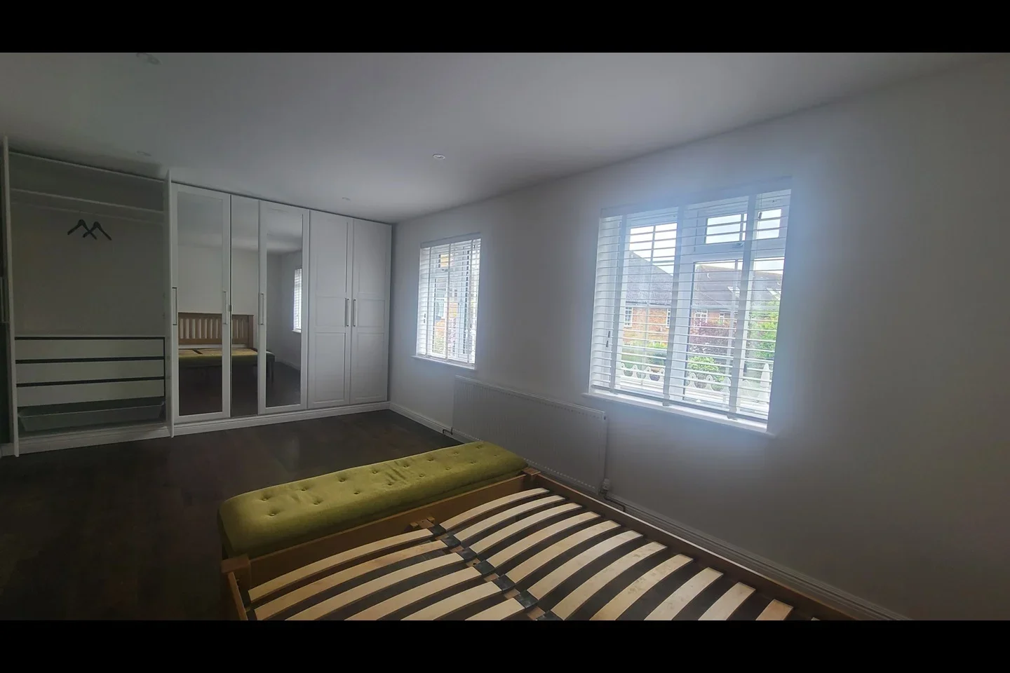 Room North Road in Crawley