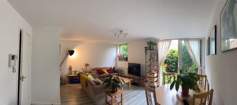 Room Asher Way in Greater London