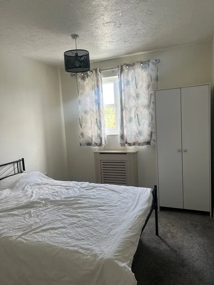 Room May Blossom Walk in South Holland