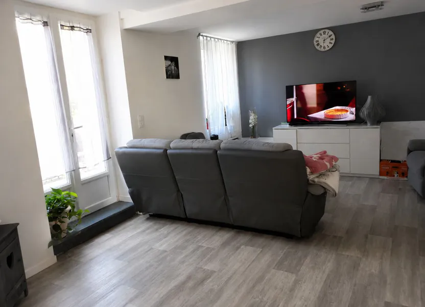 Maison D 73 à Villemeneux