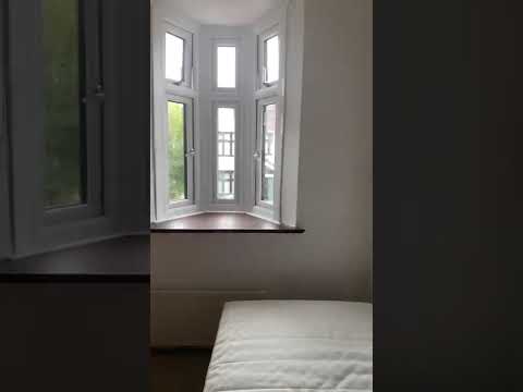 Room Fairfield Road in Greater London
