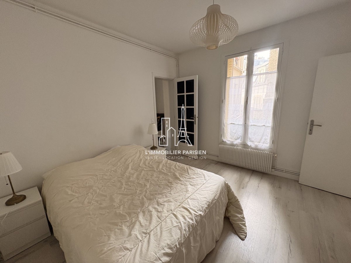 Chambre Rue Lepic à Paris