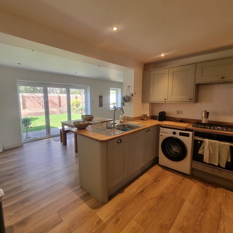 Room Hawthorn Crescent in Yatton