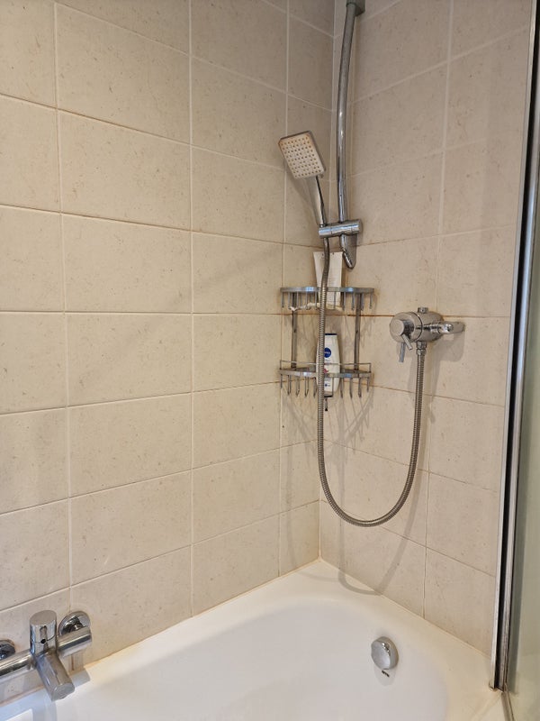 Room Cosgrove Close in Greater London