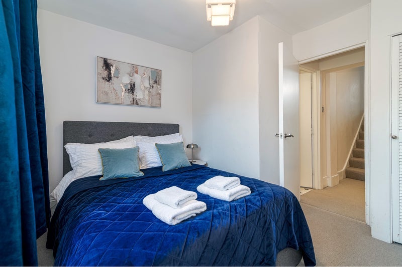 Room Henniker Mews in Greater London