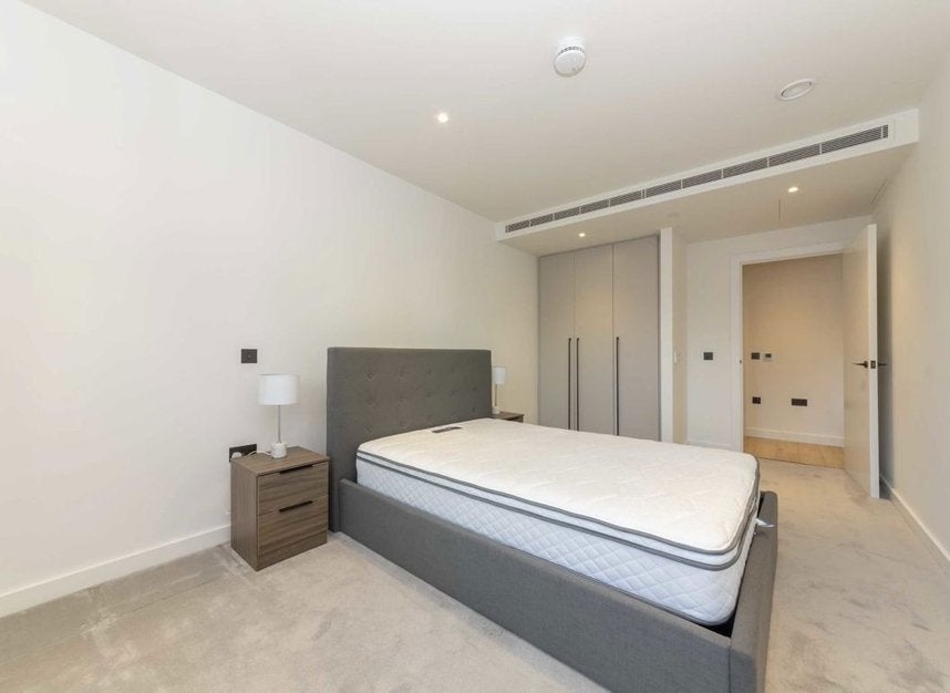 Flat Golden Lane in City of London