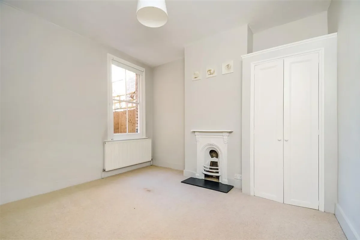 House St. Albans Avenue in Greater London