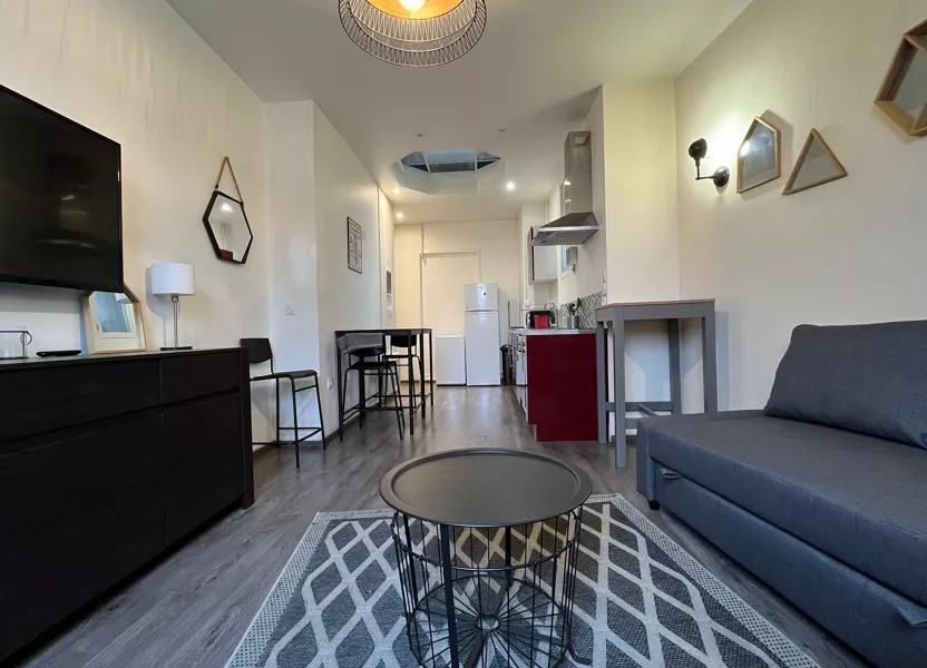 Chambre Cour de la Gare à Reims