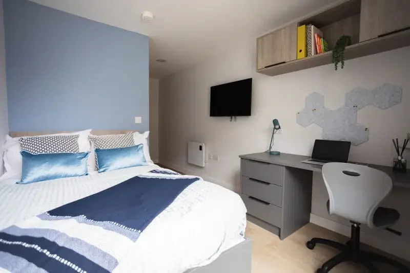 Room Blackboy Road in Exeter