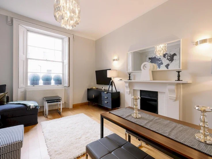 Flat Denbigh Street in City of Westminster