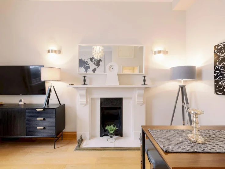 Flat Denbigh Street in City of Westminster