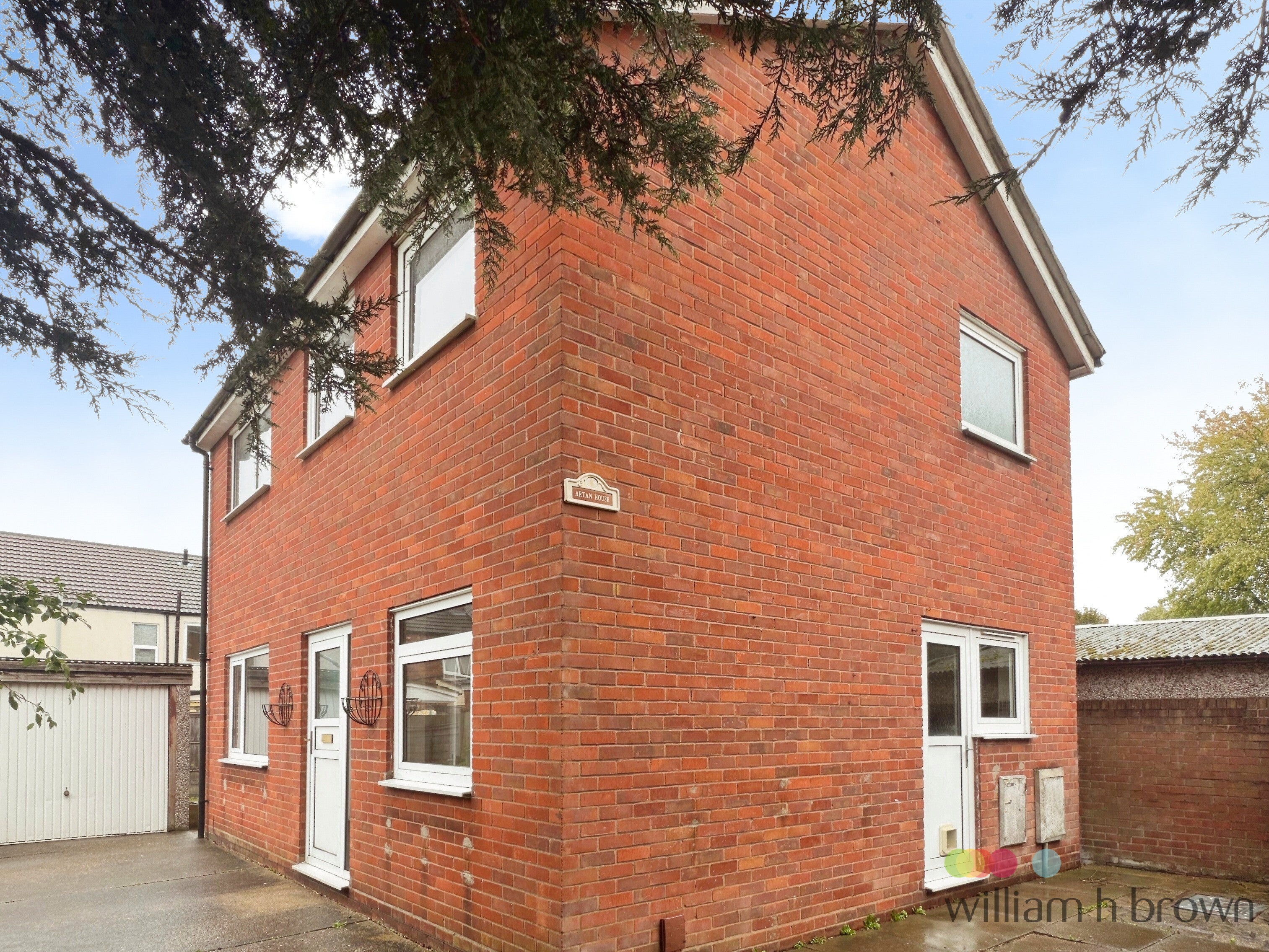 House Naam Grove in Lincoln
