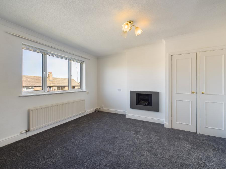 Flat Lyndhurst Gardens in Carlisle