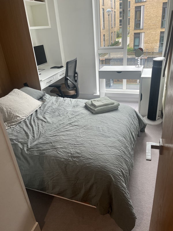 Room Eltringham Street in Greater London
