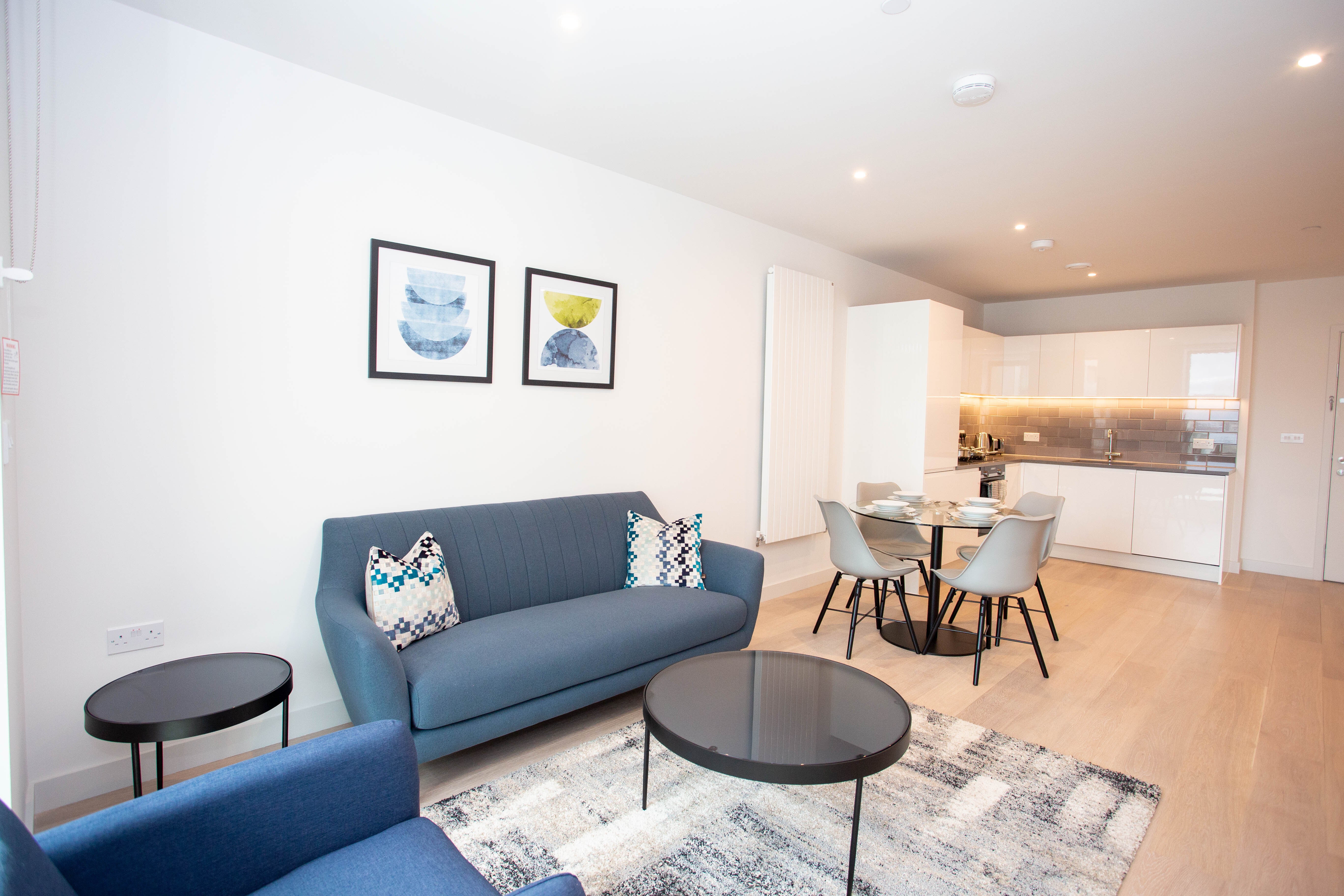 Flat Royal Crest Avenue in Greater London