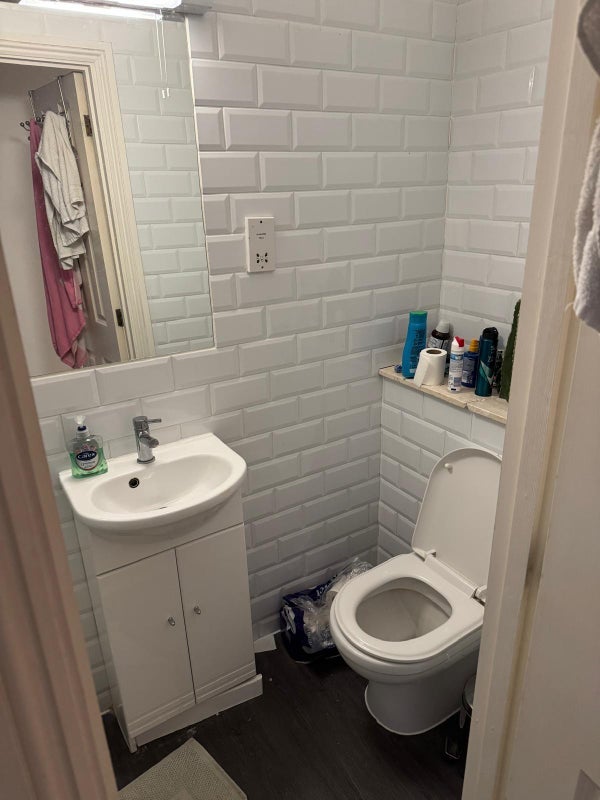 Room Upper Street in Greater London