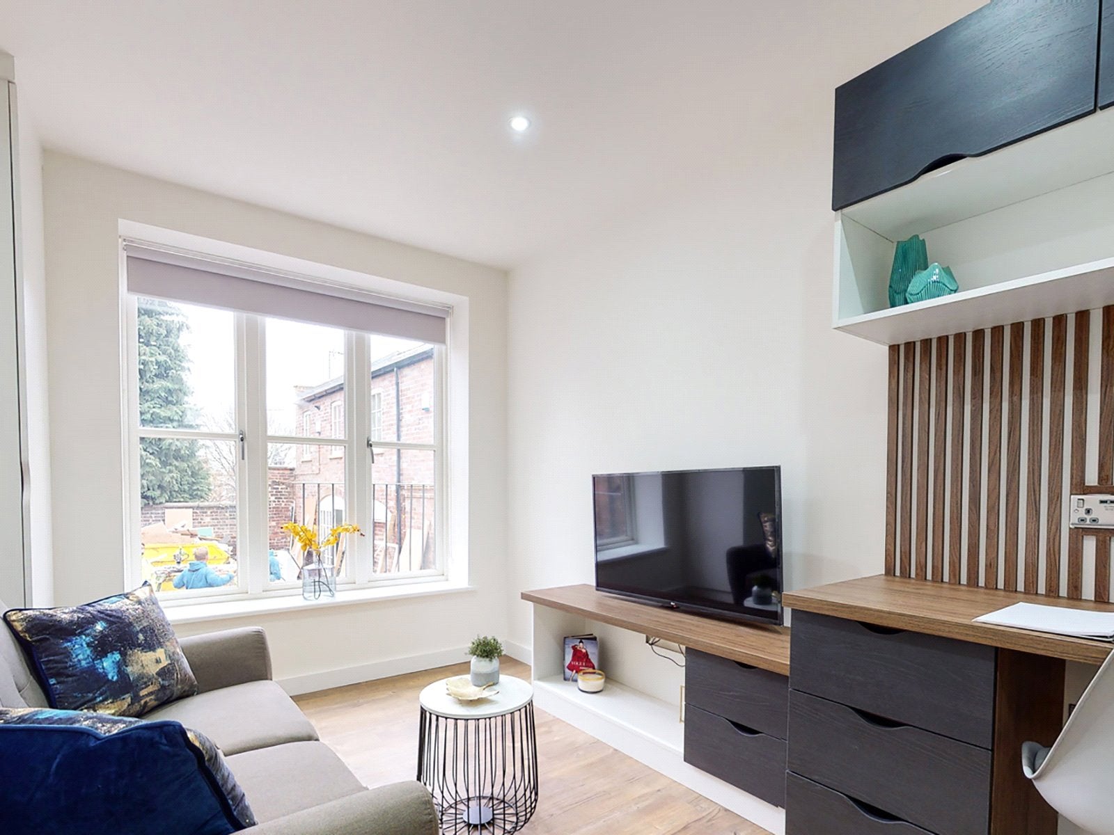 Flat Clarendon Road in Leeds