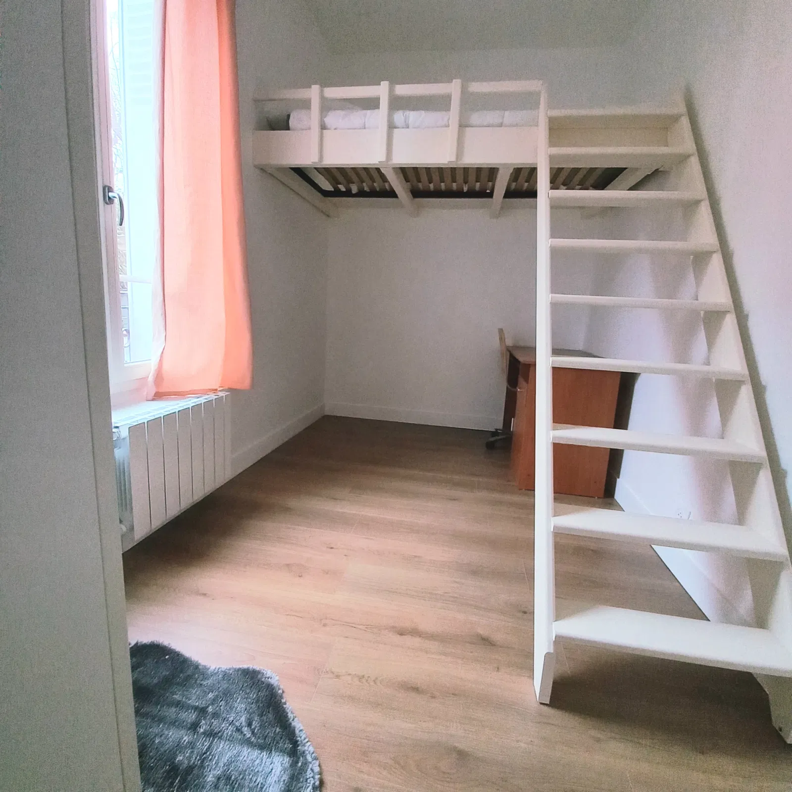 Room Rue des Carrières in Pontoise