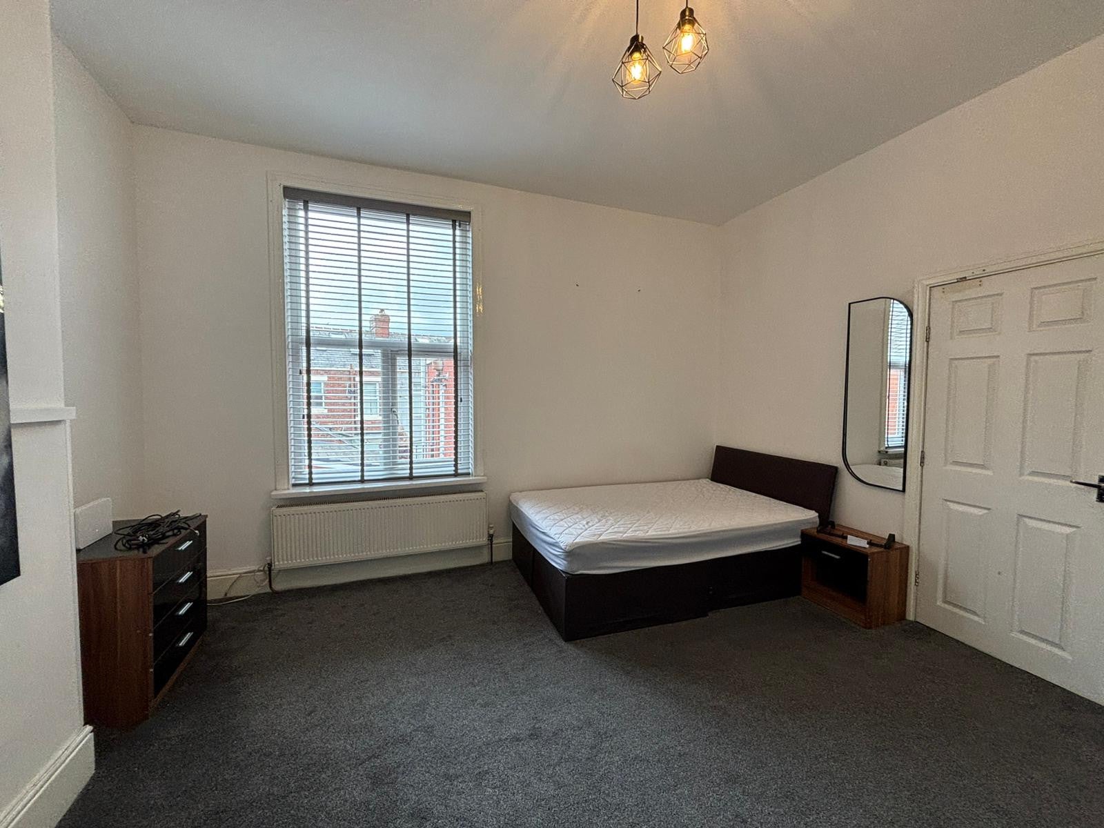 Flat Deepdale Road in Preston
