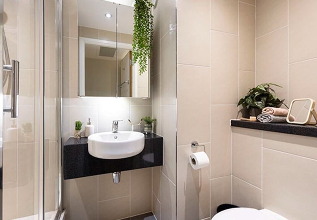 Room Bridle Mews in Greater London