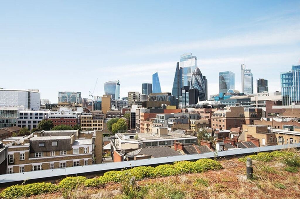 Room Bridle Mews in Greater London