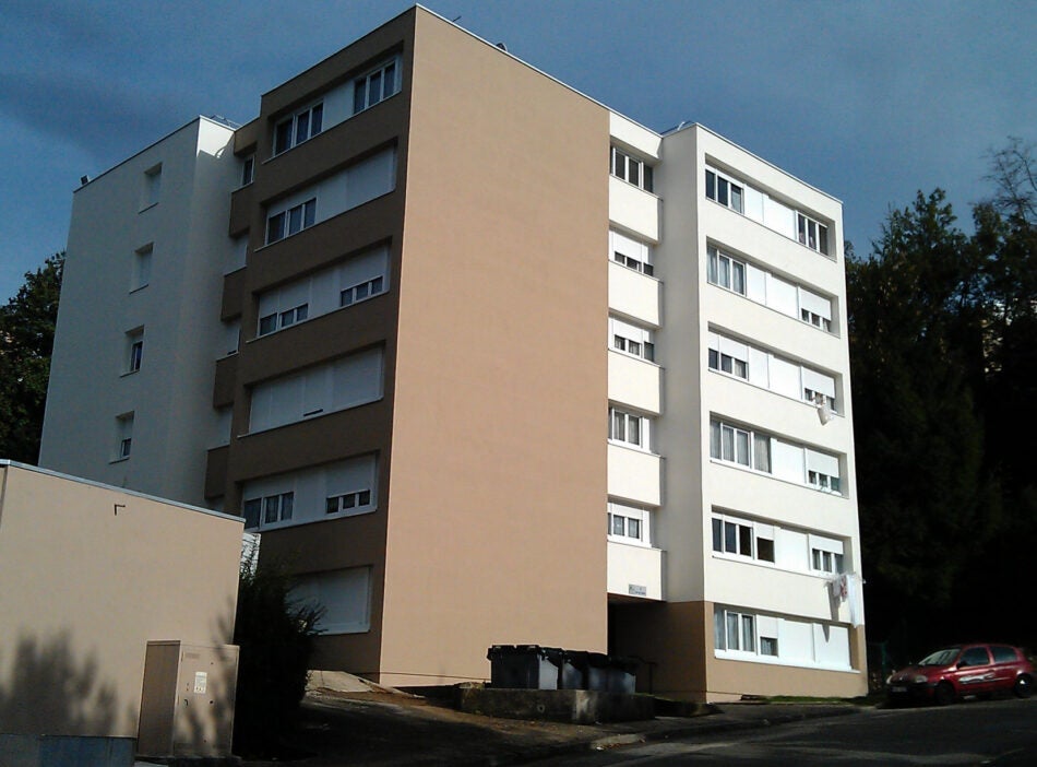 Appartement Place de la Mairie à Arbent