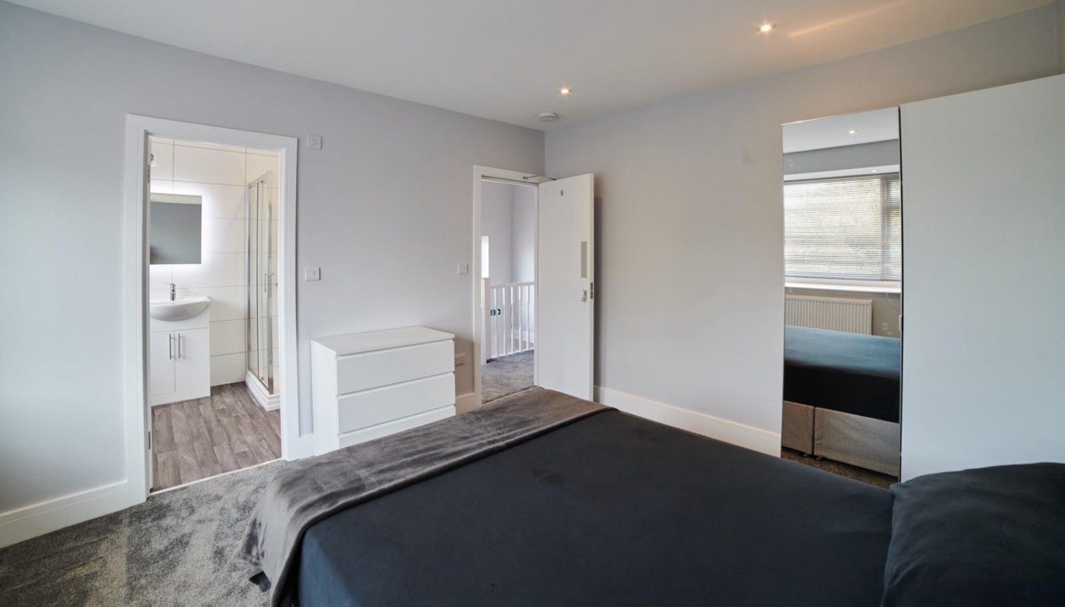 Room Milford Gardens in Greater London