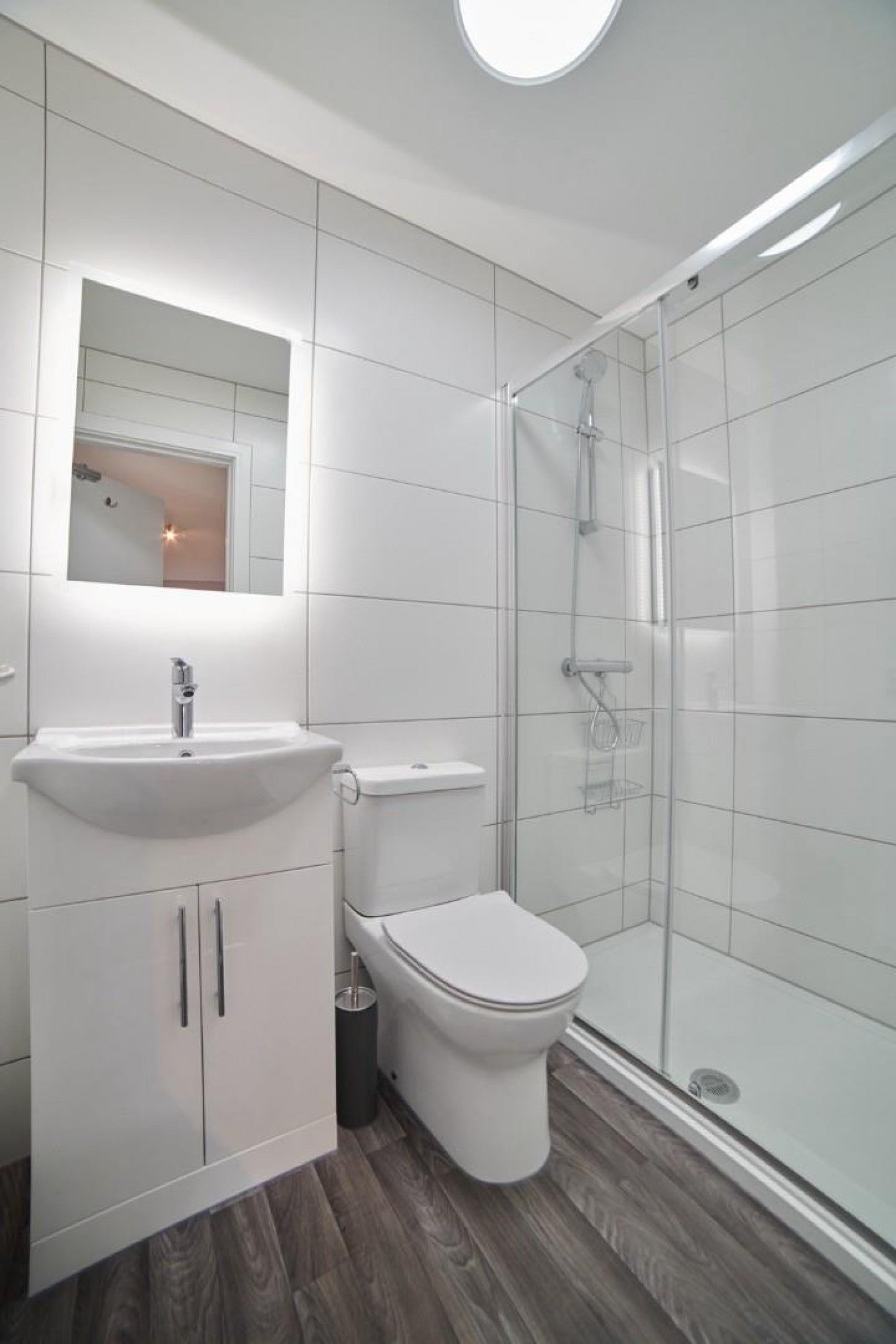 Room Milford Gardens in Greater London