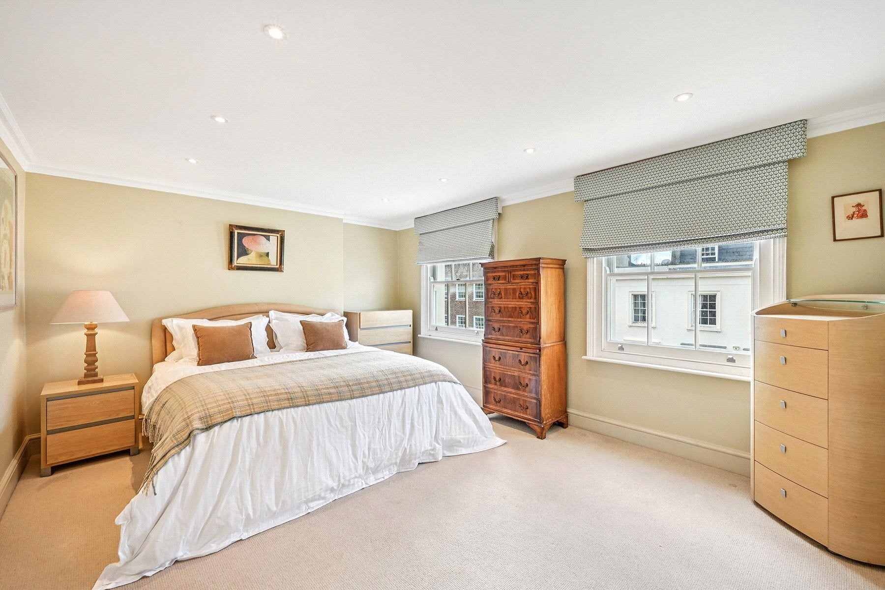 Flat Ebury Street in City of Westminster