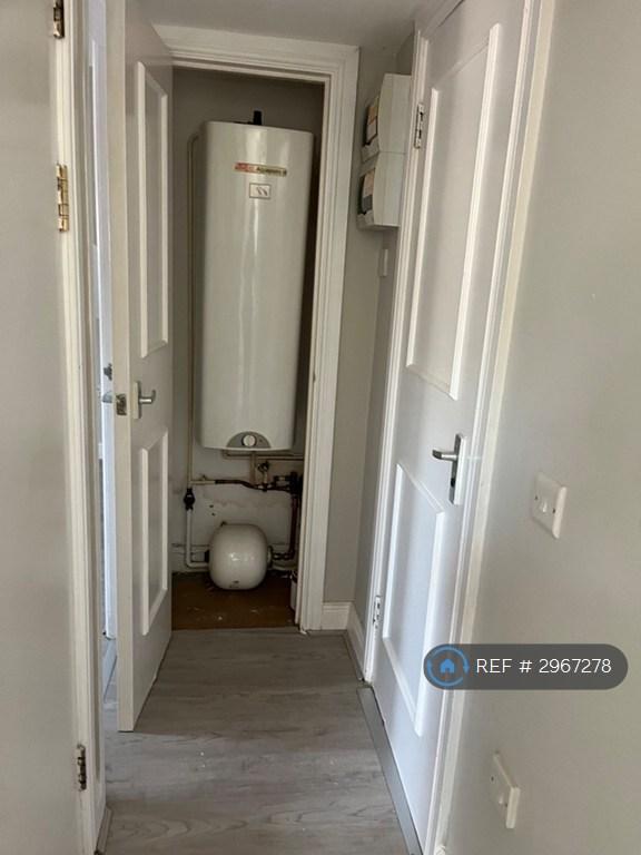 Flat Pomfret Avenue in Luton