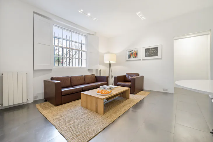 Flat Pembridge Villas in Greater London