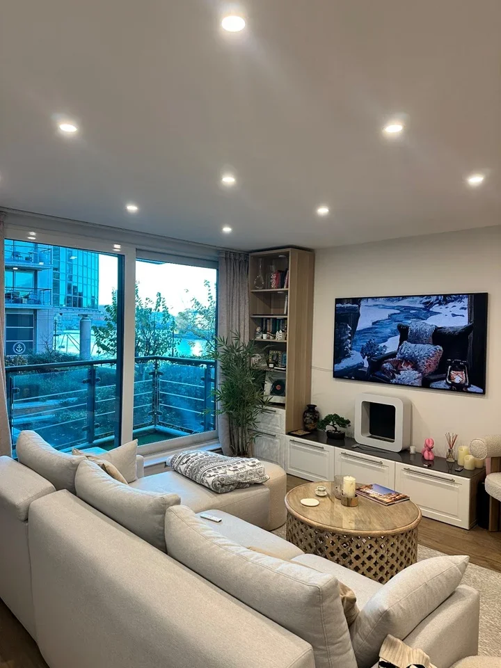 Flat Bridgefoot in Greater London